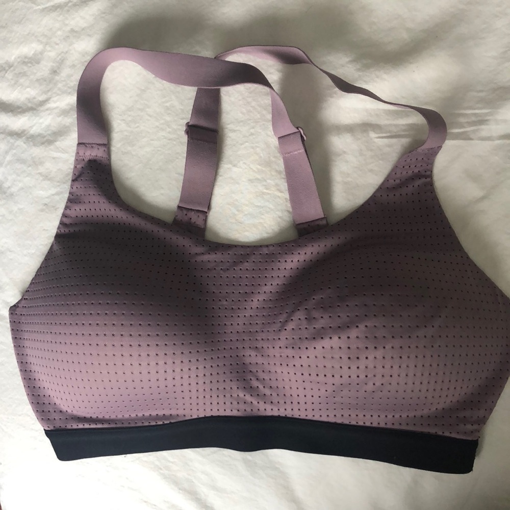 Victoria’s Secret Lightweight Sports Bra